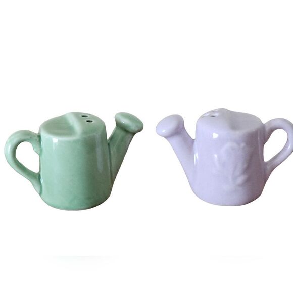 Mini Watering Cans Salt and Pepper Shaker - Picture 2 of 2